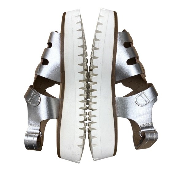 Labucq Boomer SILVER Sandal - Picture 10 of 15